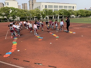 张瑞上课.JPG